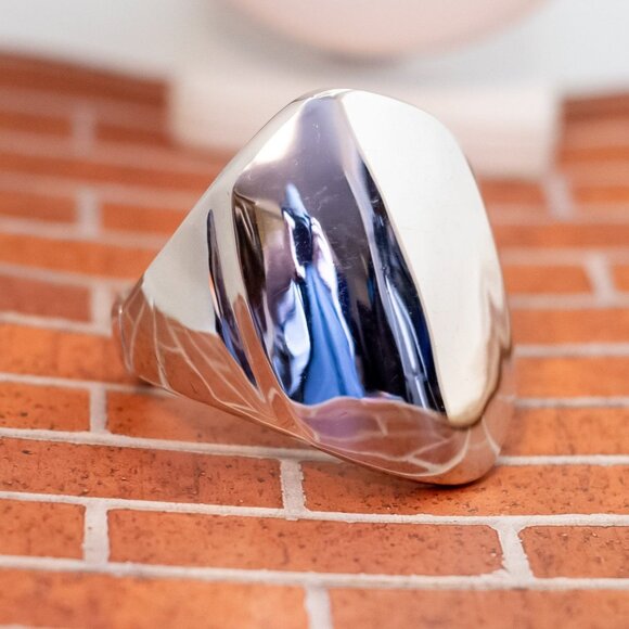 7 inch, Vintage Shiny Silver Tone Abstract Hinge Bangle - WX9 - Picture 1 of 3